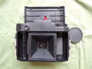 Holga 120N back open