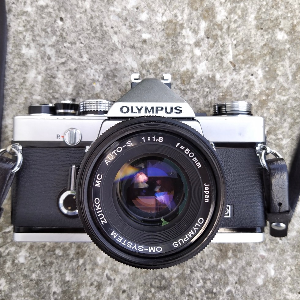 Olympus OM-1n front