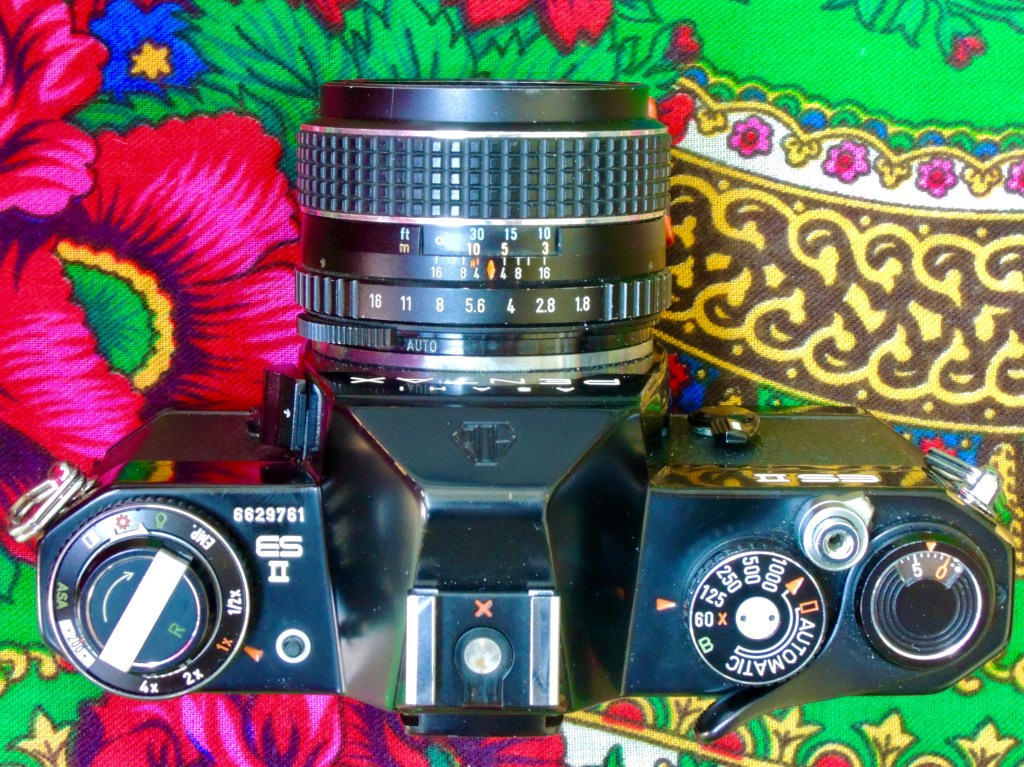 Pentax ES II top