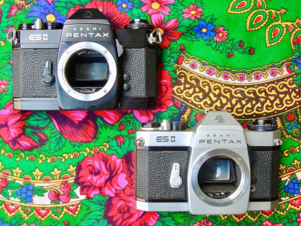 Pentax ES II black & silver