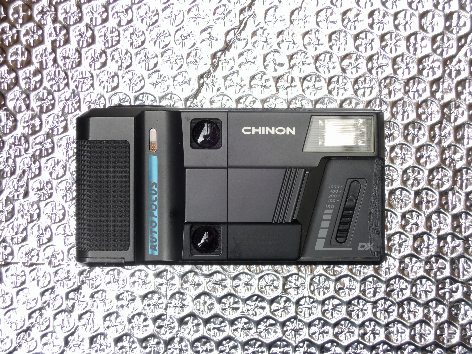 Chinon Auto 2001 Front closed