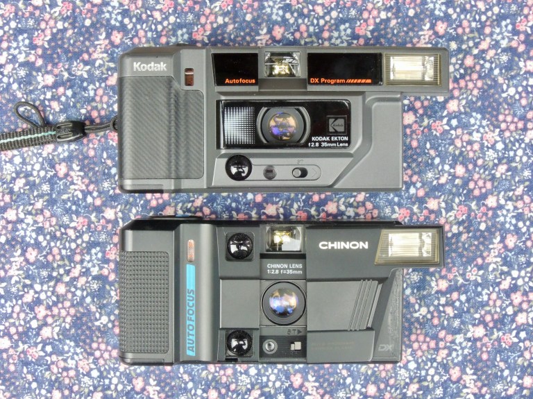 Kodak 35 AF 2 vs Chinon Auto 2001 Opened